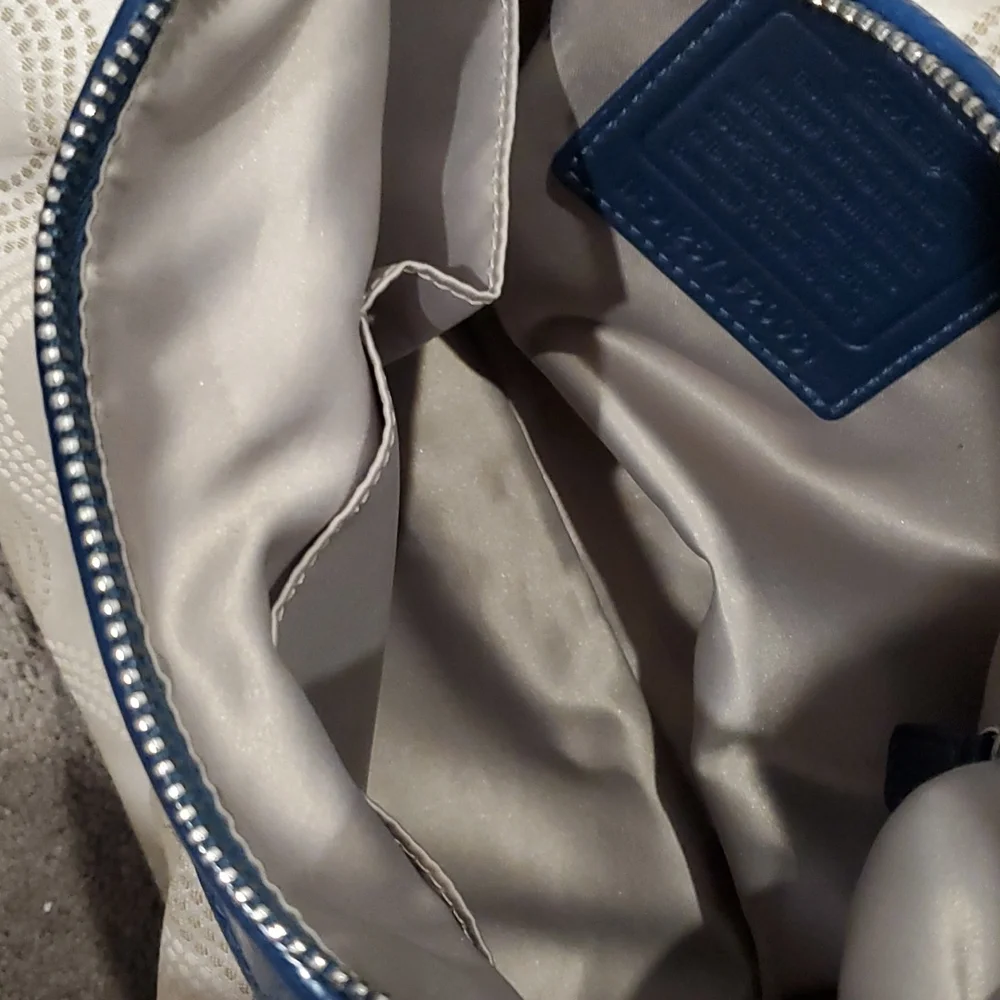 Coach 👜 - Picture 4 of 9